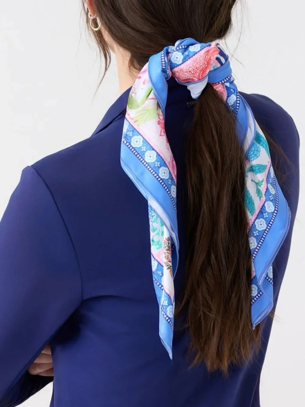 NWT CABANA LIFE Printed Patchwork Scarf 2025 Printed, blue and pink - Picture 3 of 5